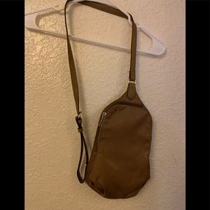 Selling this brown purse